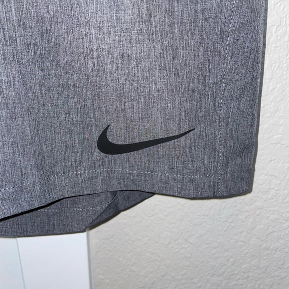 New With Tags Nike Mens Swim Trunks Size 32 - Picture 3 of 10